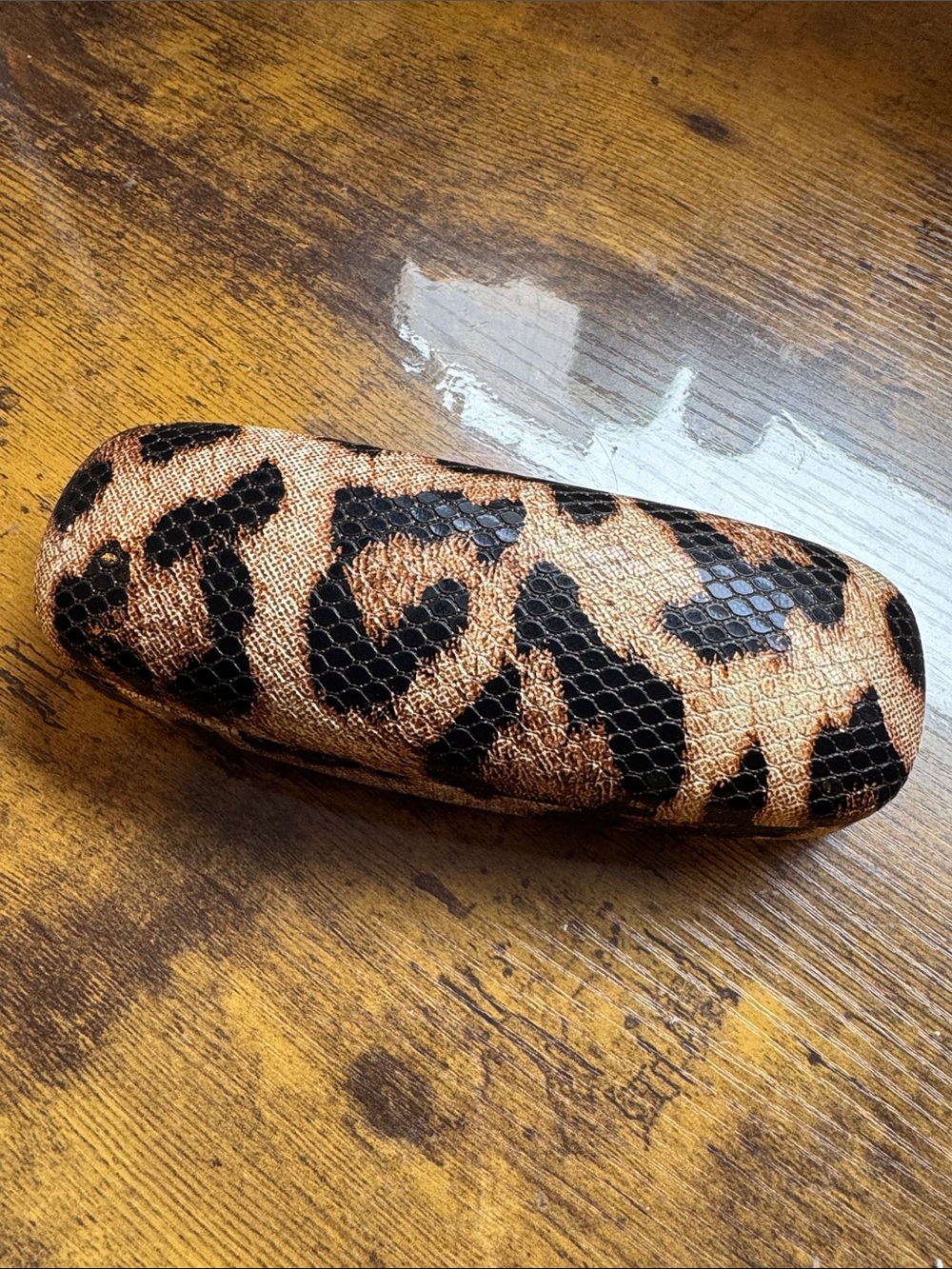 Foster Grant Leopard Print Glasses Case - Tan & Black
